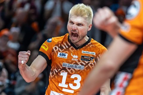 Will auch am Ende dieser Saison wieder jubeln: Ruben Schott. (Archivbild) Foto: Andreas Gora/dpa