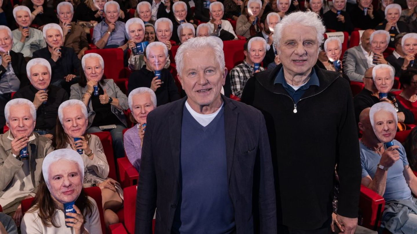 Begrüßung der besonderen Art für die beiden scheidenden "Tatort"-Stars Miroslav Nemec (li.) und Udo Wachtveitl.