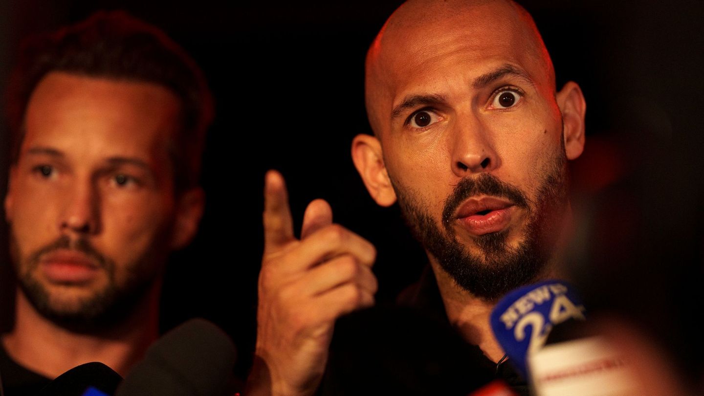 Die Tate Brothers: links Tristan, rechts Andrew. (Archivbild) Foto: Vadim Ghirda/AP/dpa