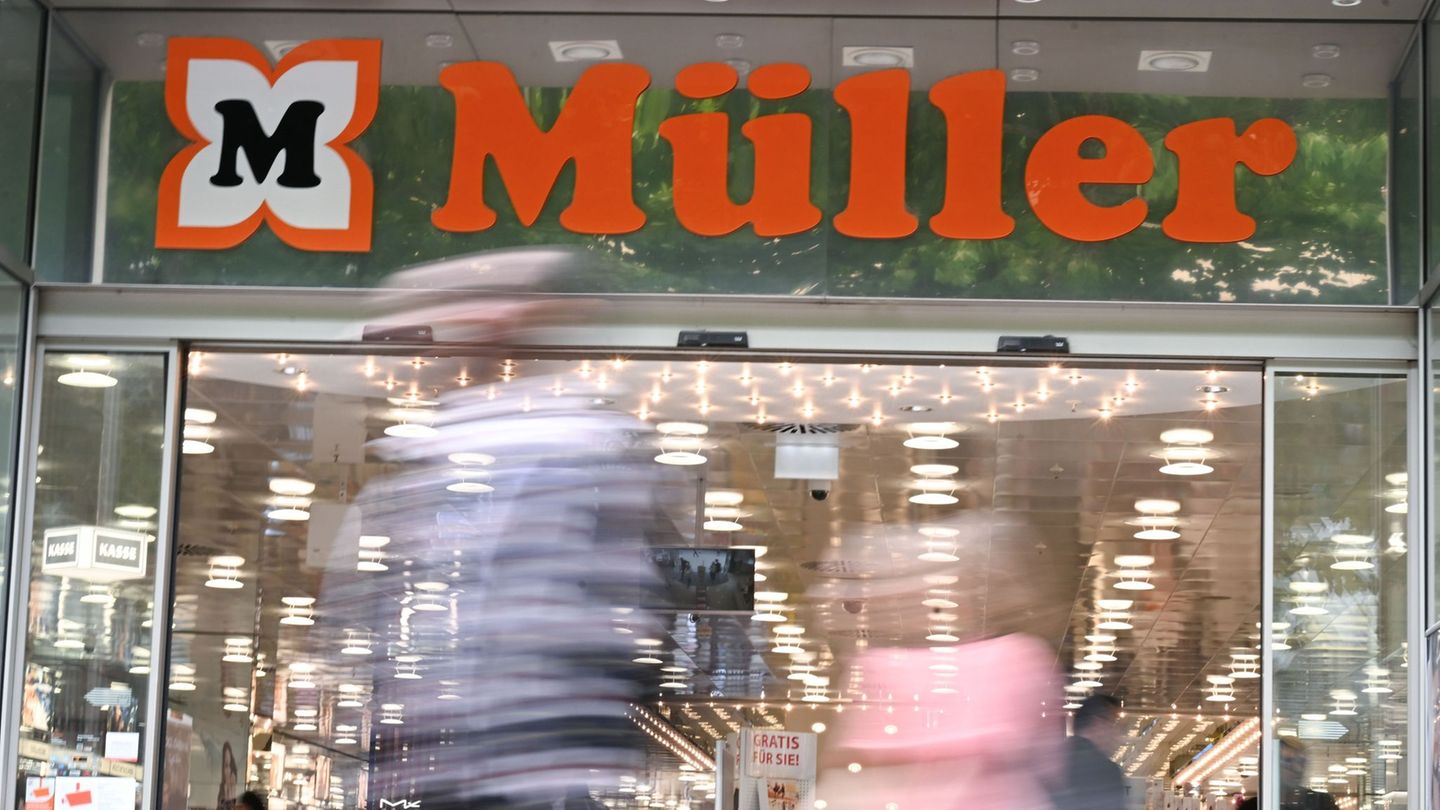 Drogeriemarktkette: Mit 93 Jahren: Erwin Müller richtet Führungsstruktur neu aus