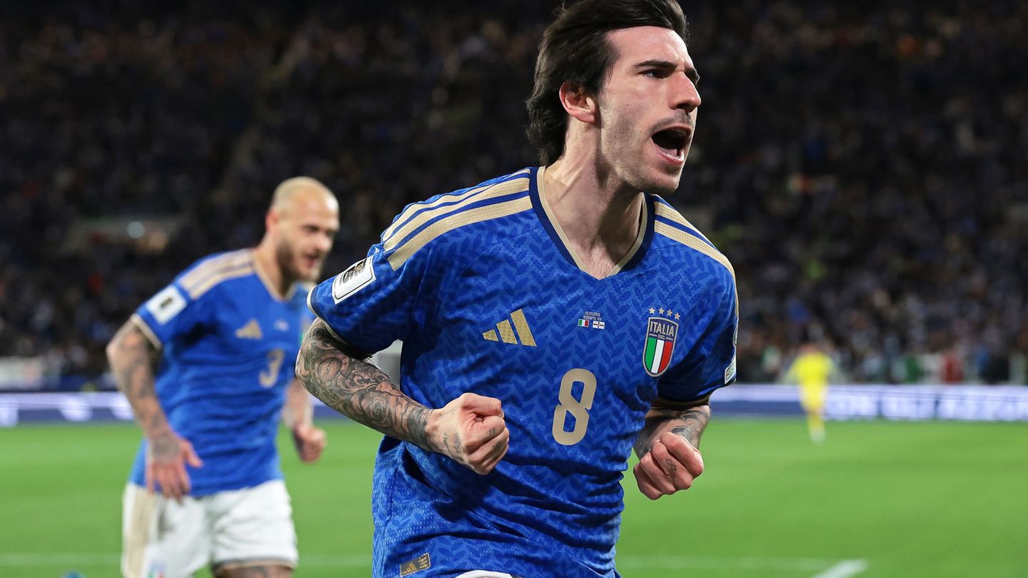 Sorgte für die Befreiung: Italiens 1:0-Torschütze Sandro Tonali (r) Foto: Jonathan Moscrop/CSM via ZUMA Press Wire/dpa
