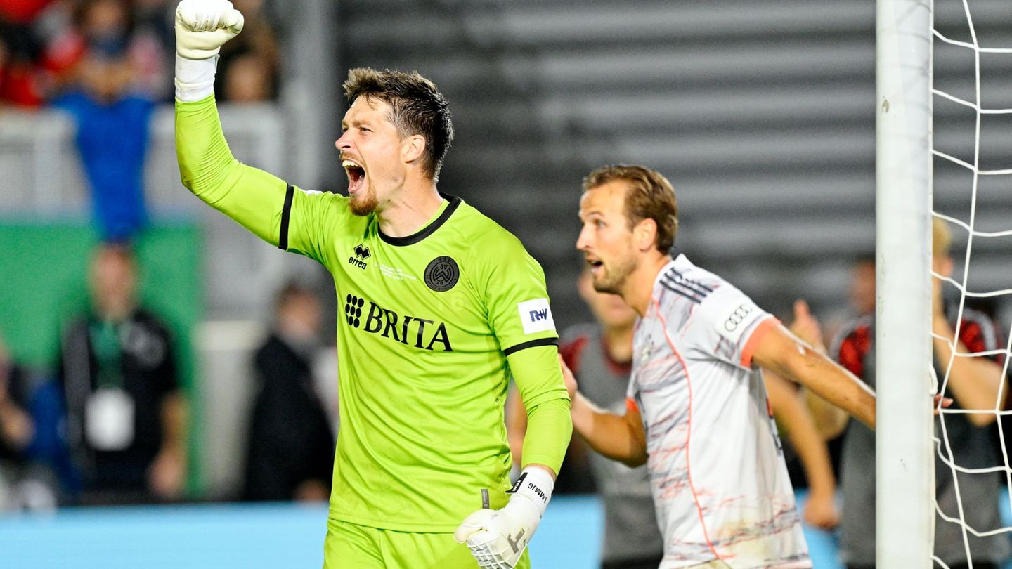 Torwart Florian Stritzel und der SVWW: Wiedersehen mit dem FC Bayern. (Archivbild) Foto: Uwe Anspach/dpa