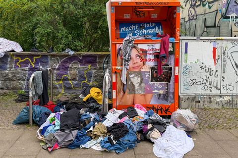 Die Qualität der Abgaben in Kleidercontainern sinkt. (Archivbild) Foto: Jan Woitas/dpa