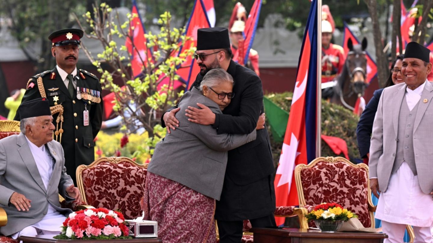 Shah bei der Vereidigung