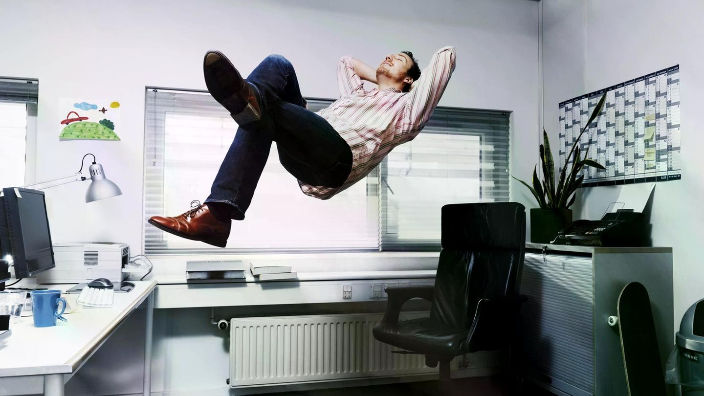 Umfrage: Ein Drittel der Beschäftigten arbeitet, der Rest täuscht oft nur vor