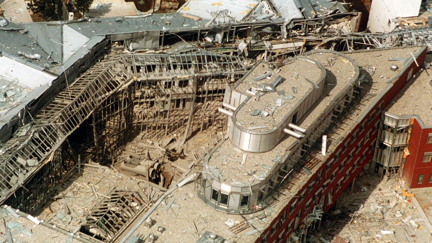 Das neugebaute Gebäude wurde stark zerstört. (Archivbild) Foto: picture alliance / dpa