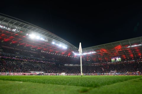 Auch gegen Union Berlin spielt RB Leipzig unter Flutlicht. (Archivbild) Foto: Robert Michael/dpa