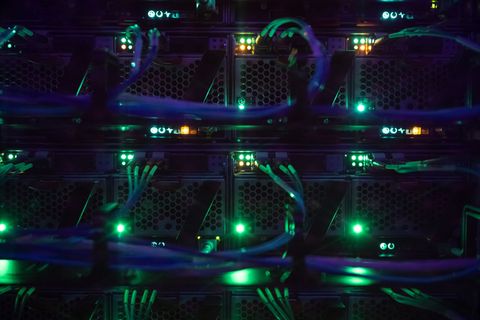 Rechenzentren speichern große Datenmengen und verarbeiten diese für verschiedene Anwendungen. (Symbolbild) Foto: Sebastian Golln