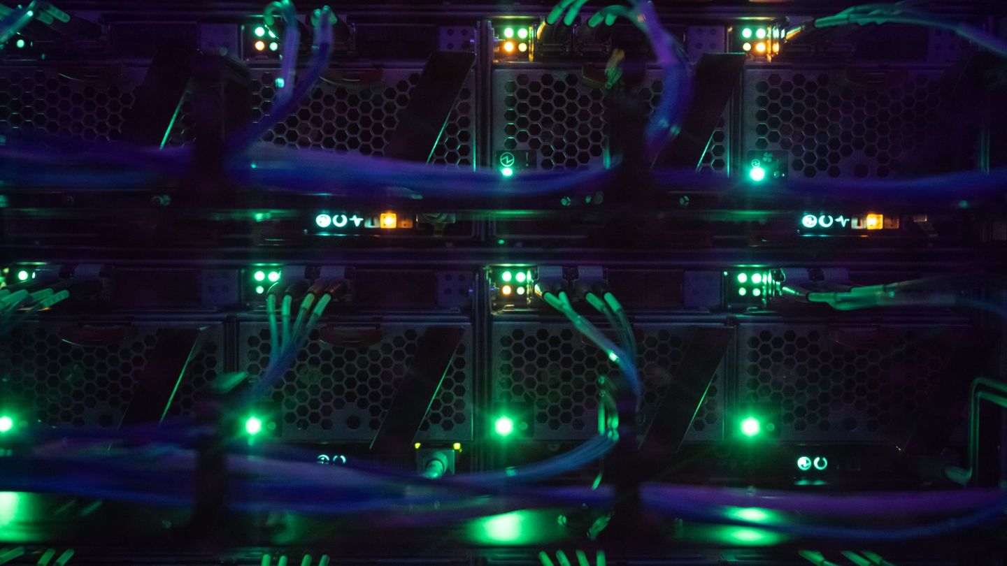 Rechenzentren speichern große Datenmengen und verarbeiten diese für verschiedene Anwendungen. (Symbolbild) Foto: Sebastian Golln