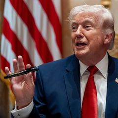 Donald Trump redet über einen Filzstift
