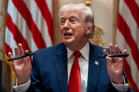 Donald Trump redet über einen Filzstift