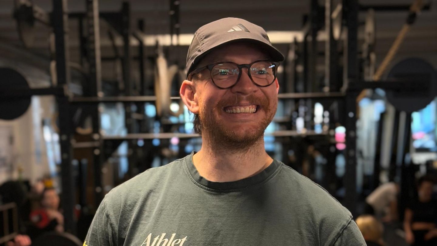 Krafttraining: Er sprang kopfüber in einen flachen See. Seine Muskeln retteten ihm das Leben