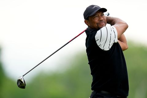 Der US-Golfstar Tiger Woods ist Medienberichten zufolge in einen Autounfall verwickelt worden. (Archivfoto) Foto: Jeff Roberson/