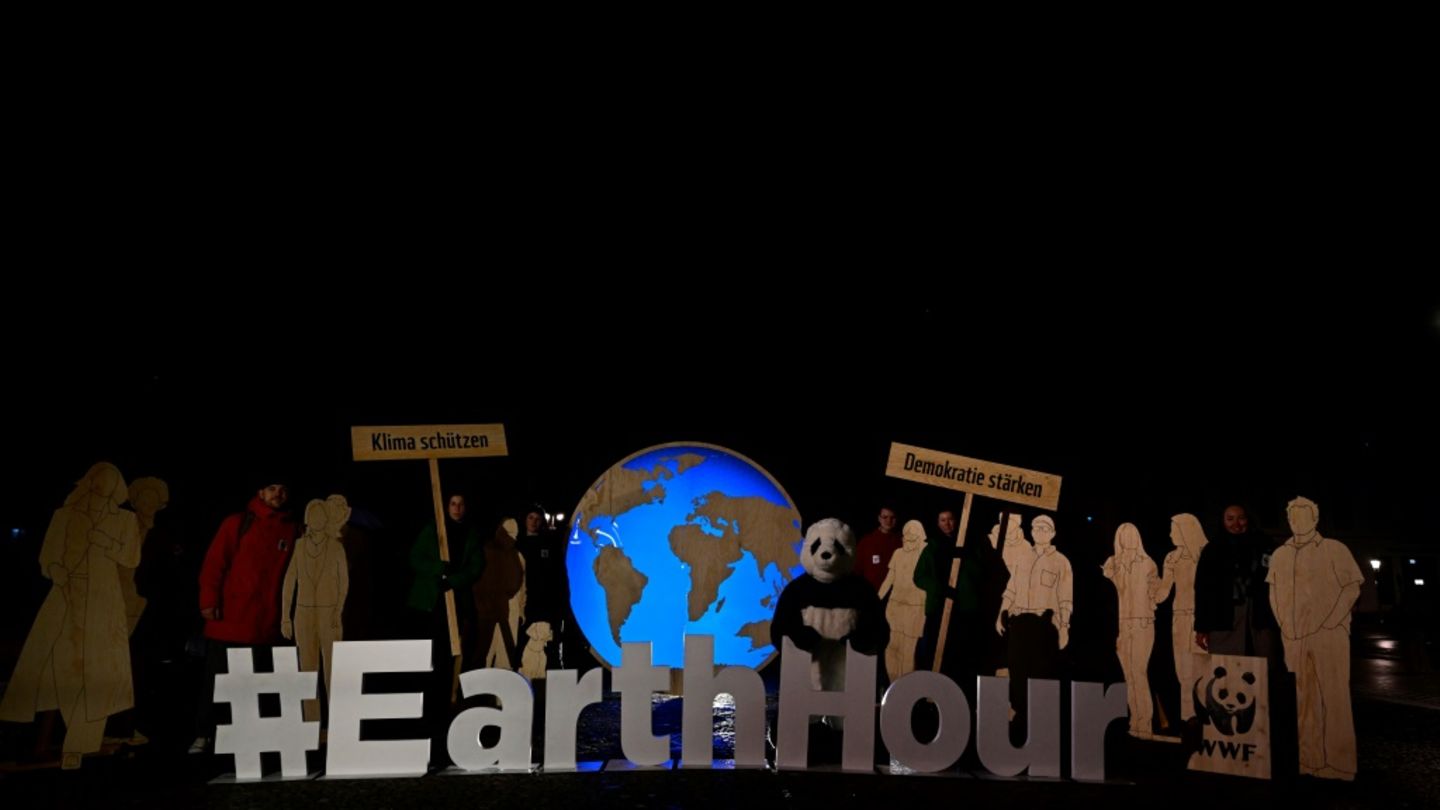 Frühere Earth Hour am Brandenburger Tor