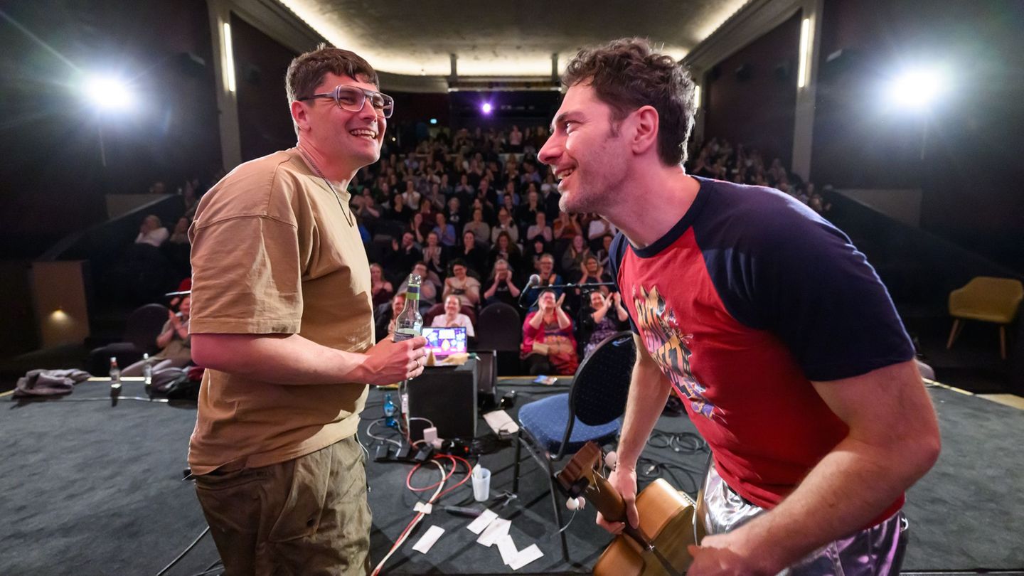 Ein Abend zum Mitmachen: Beim "Betreuten Singen" gibt das Publikum den Ton an