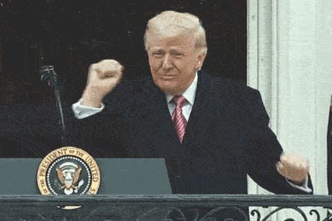 Trump schwärmt von goldenem Traktor – dann schwingt er das Tanzbein