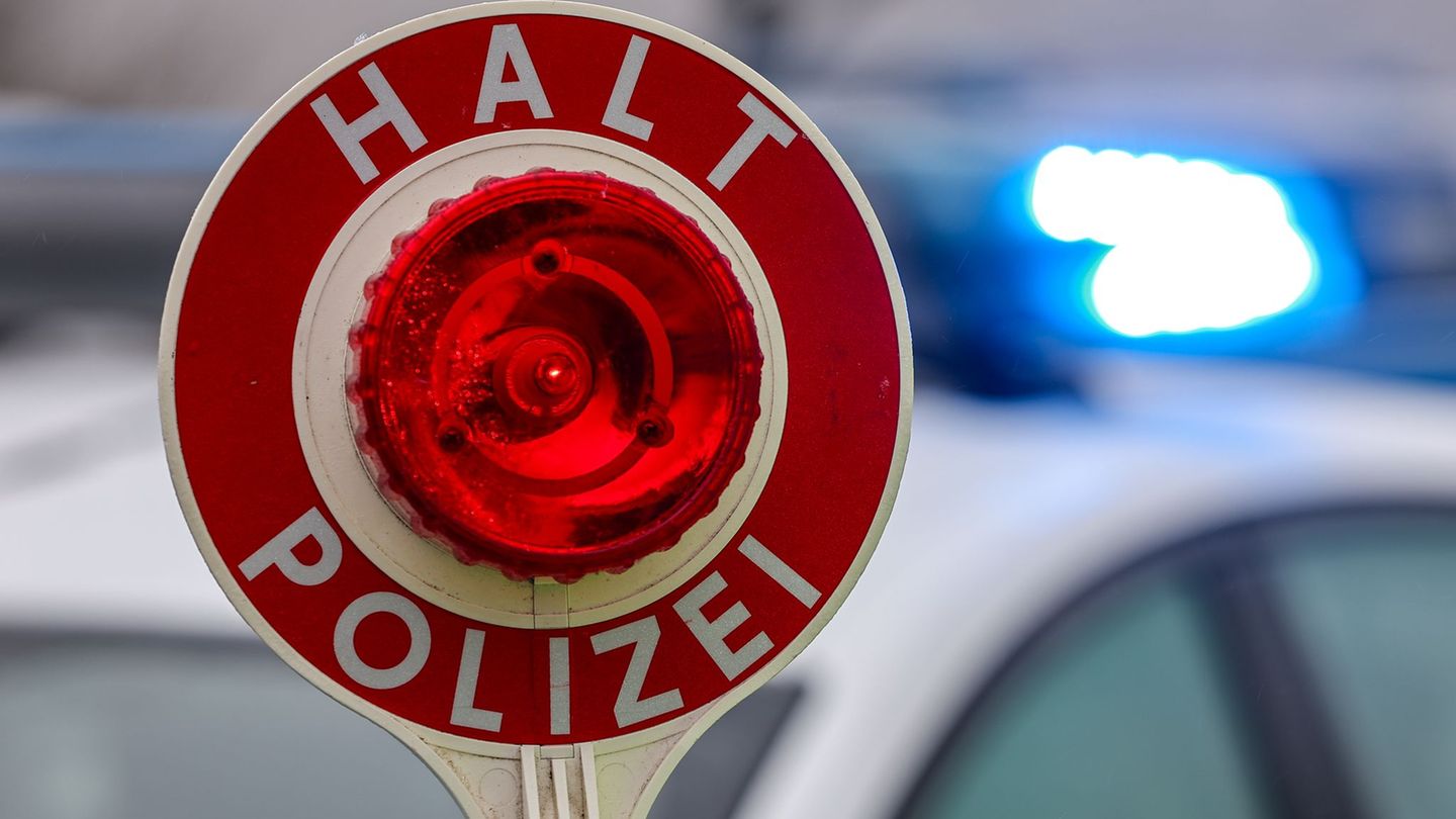 Kriminalität: Mit Tempo 166 in 70er-Zone gemessen - Autofahrer flüchtet