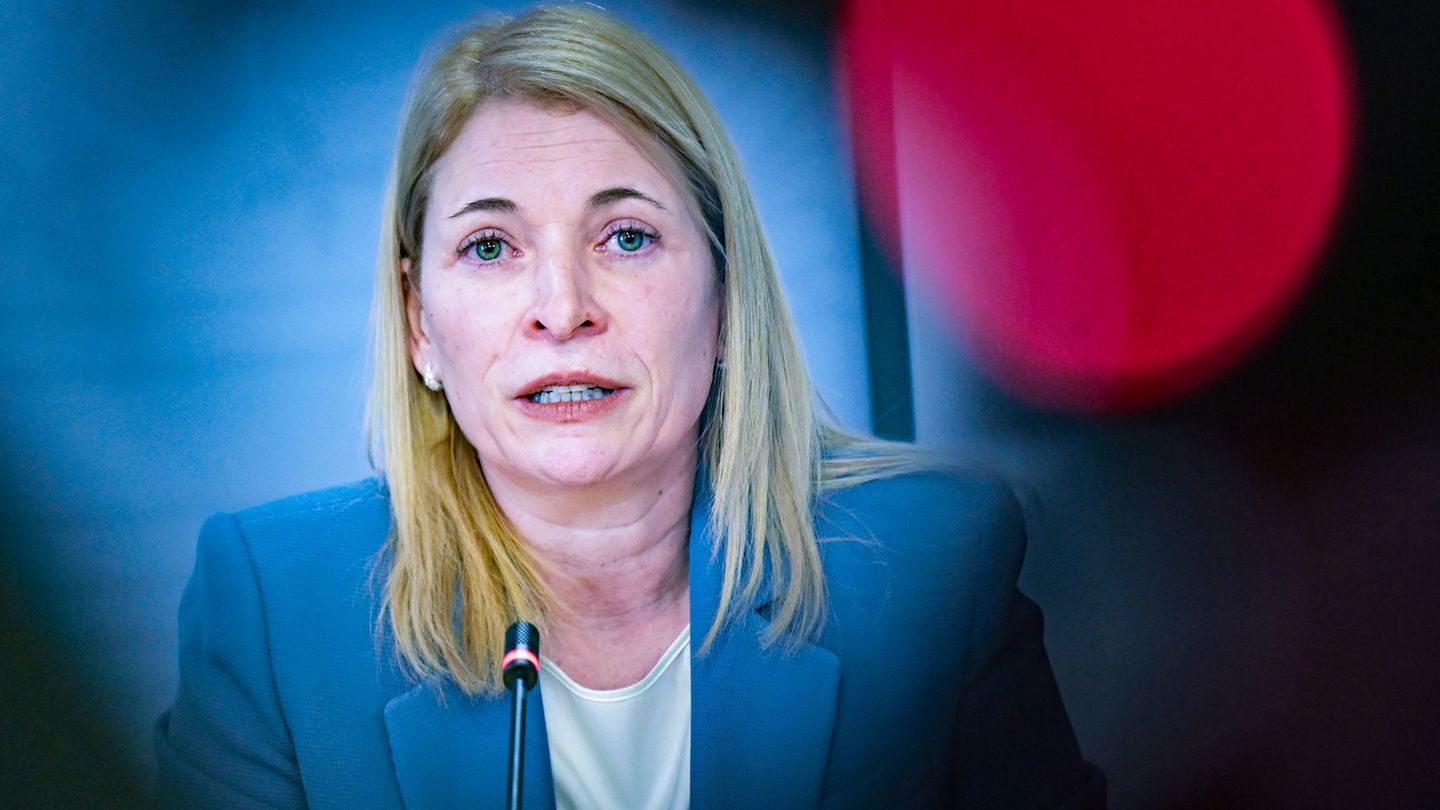 Milliardenverlust: Verkehrspolitiker: Regierung muss Bahn stärker unterstützen