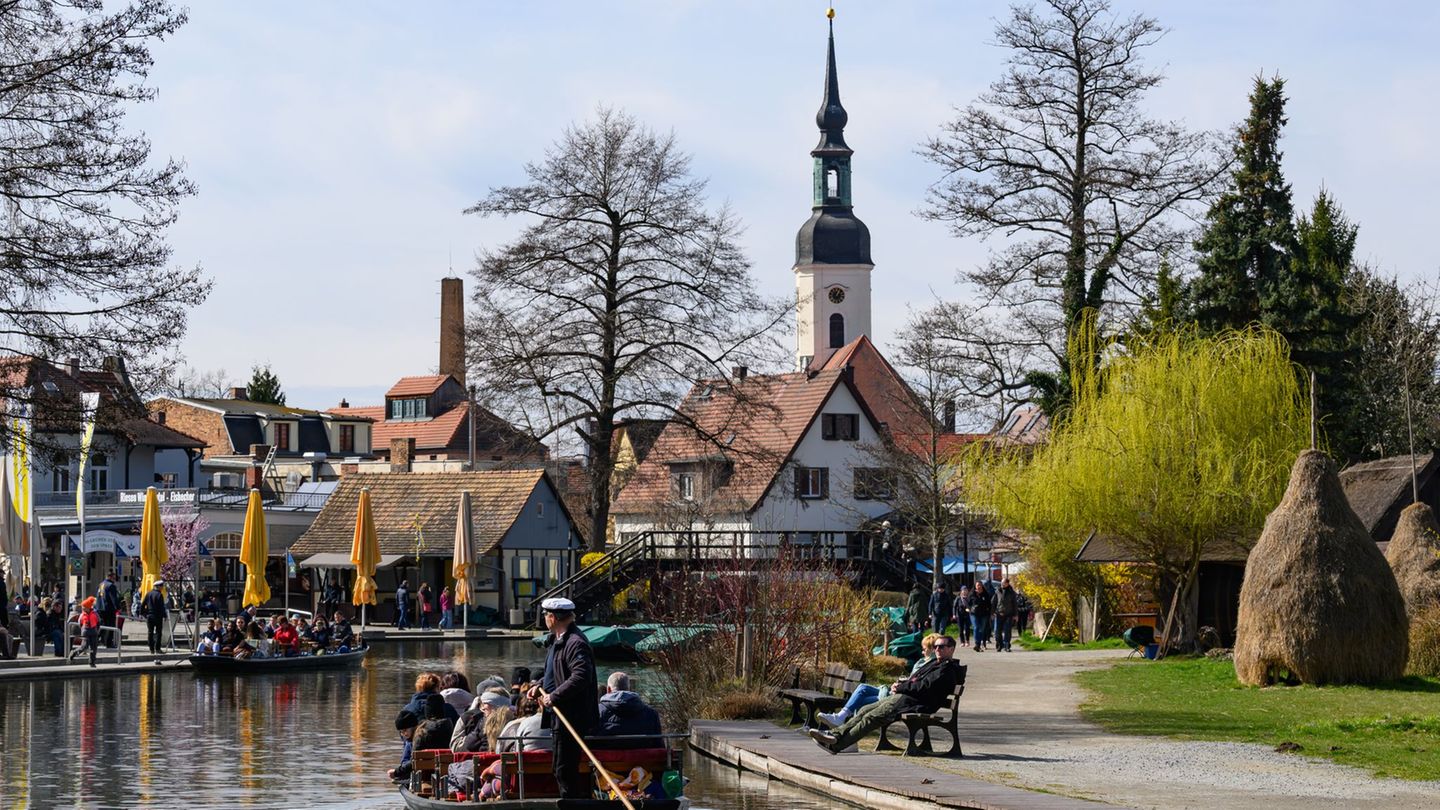 Tourismus: Kahn-Saison im Spreewald eröffnet