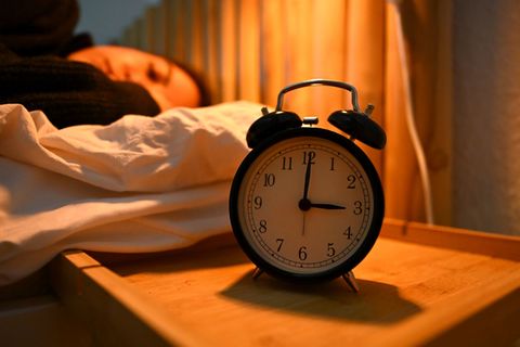 Am Sonntag beginnt die Sommerzeit. (Symbolbild) Foto: Elisa Schu/dpa