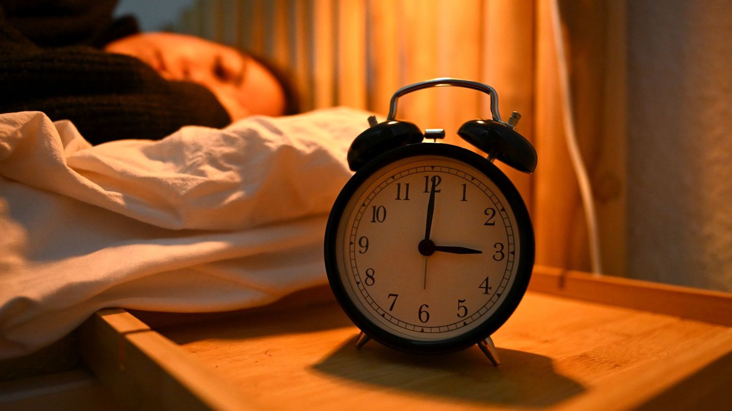 Zeitumstellung: Uhren werden Sonntag vorgestellt - die Sommerzeit beginnt