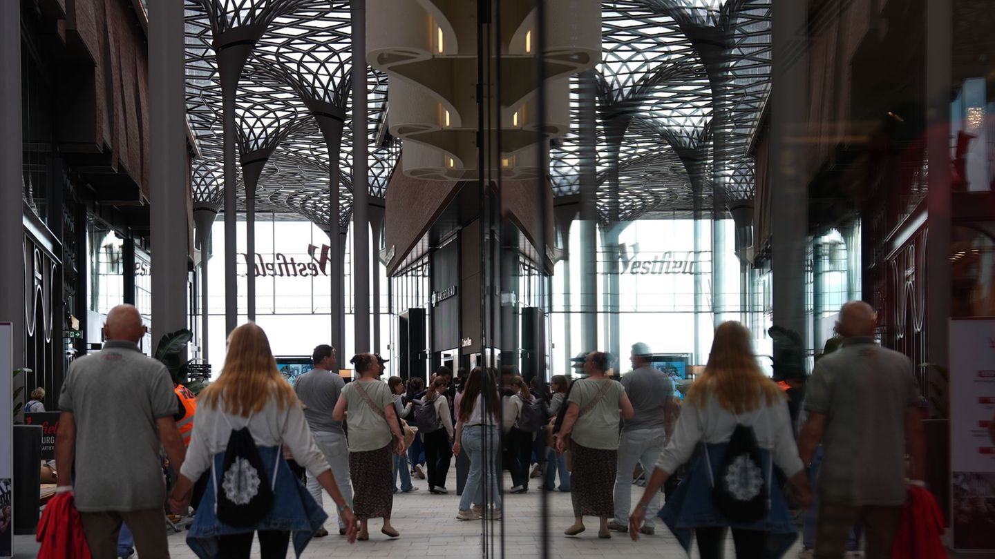 Shoppen in der City: Hamburg öffnet am Sonntag Läden mit buntem Programm