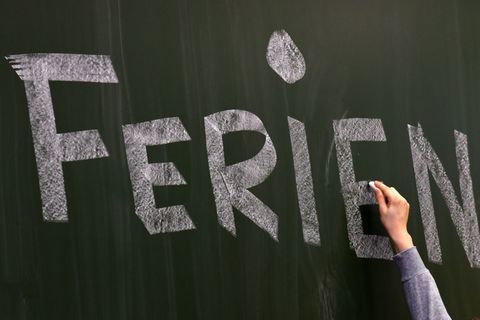 Wer flexibel bleiben will, hat bei wechselhaftem Aprilwetter in den Ferien Indoor- und Outdoor-Optionen. (Symbolbild) Foto: Ralf