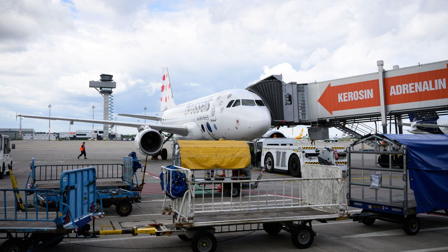Flugverkehr: Sommerflugplan am BER - 155 Ziele im Programm