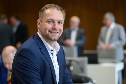 AfD-Vize Stephan Bothe nimmt Stellung zu Vorwürfen gegen seine Partei. (Archivbild) Foto: Julian Stratenschulte/dpa