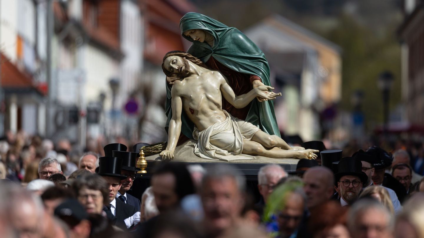 Start in die Karwoche: Prozession, Gottesdienste, Abendmahl - die Woche vor Ostern