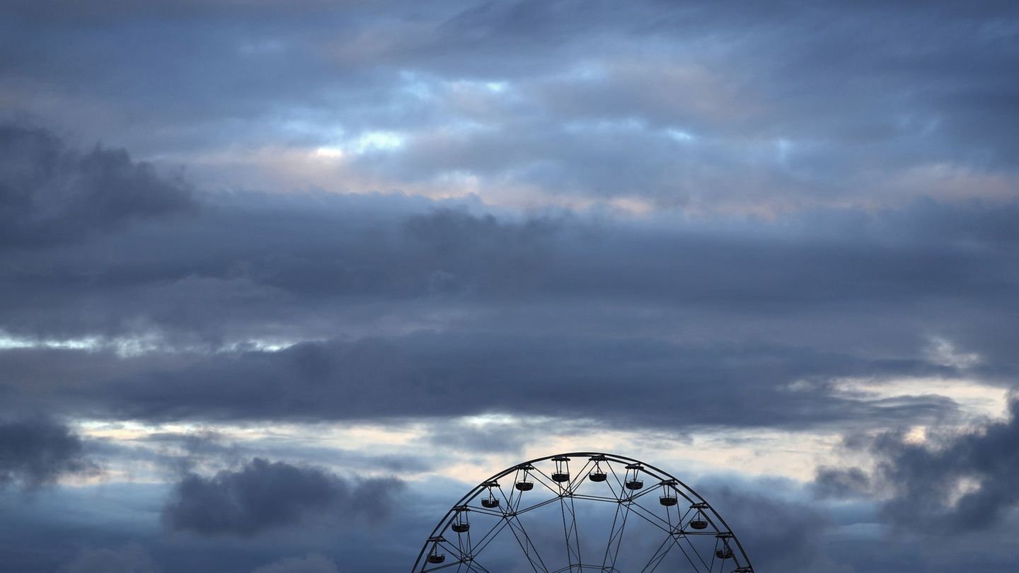 Unterallgäu: Hubschrauber-Einsatz nach Arbeitsunfall in Vergnügungspark