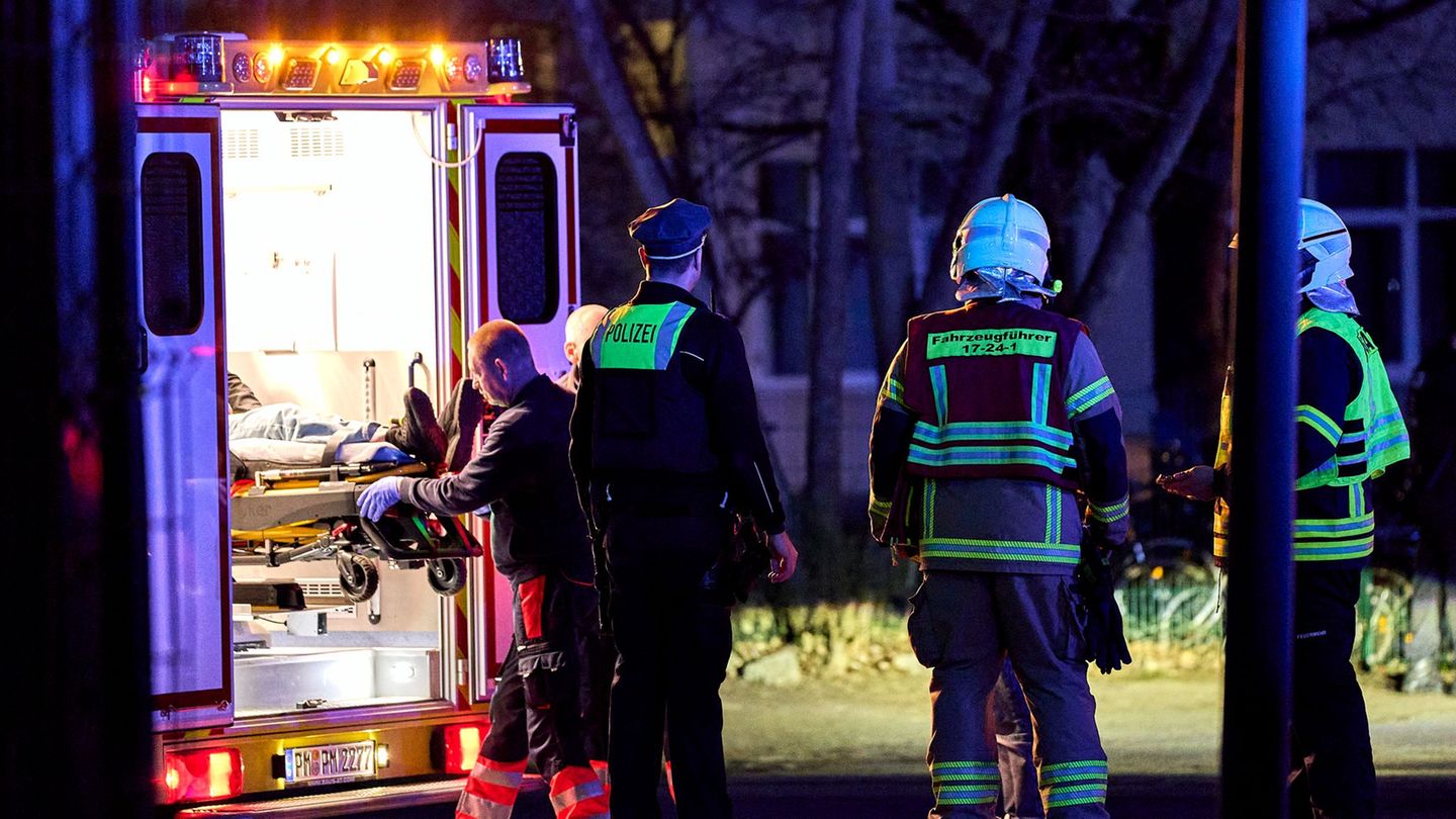 Zwei Verletzte: Polizeieinsatz bei Wohnheim für Asylbewerber