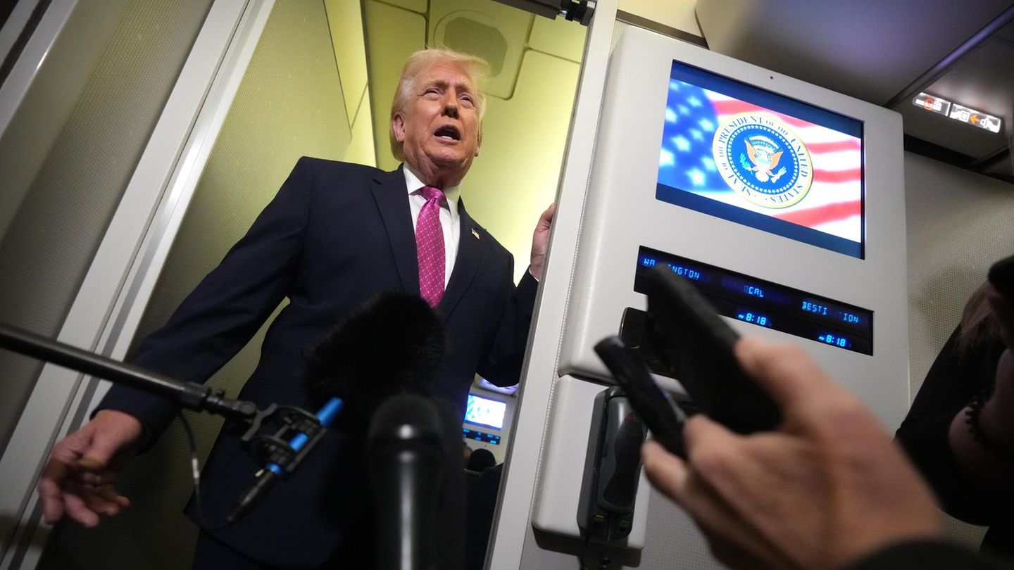 Donald Trump vor Reportern