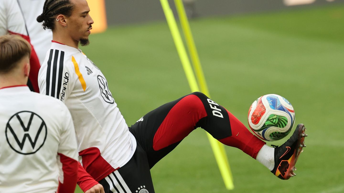 Leroy Sané, hier beim Training vor dem Spiel gegen Ghana, muss iiefern. Foto: Christian Charisius/dpa