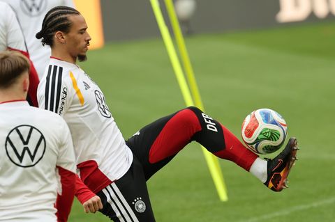 Leroy Sané, hier beim Training vor dem Spiel gegen Ghana, muss iiefern. Foto: Christian Charisius/dpa