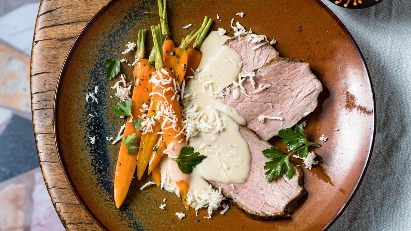 Kalb mit Meerrettich serviert