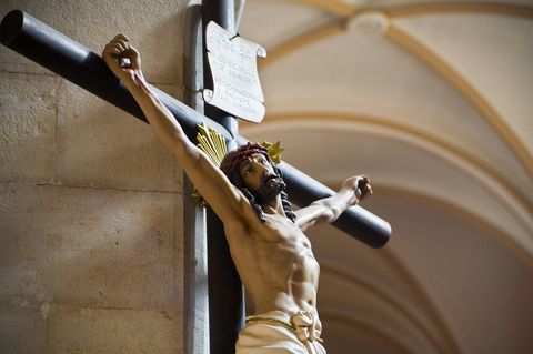 Eine Skulptur in Bethlehem, Israel: Jesus am Kreuz