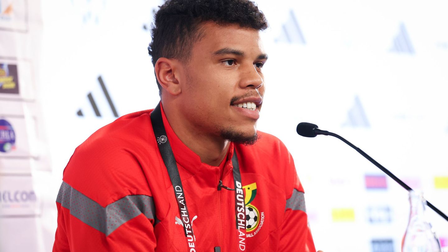 Darf noch auf die WM-Teilnahme für Ghana hoffen: HSV-Stürmer Ransford Königsdörffer. Foto: Christian Charisius/dpa