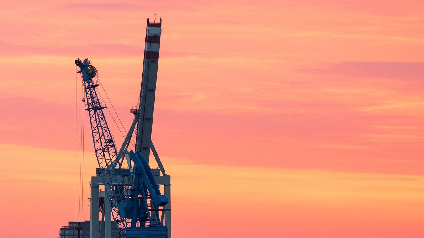 Das Bruttoinlandsprodukt (BIP) in Hamburg ist im vergangenen Jahr stärker gestiegen als in ganz Deutschland, wie das Statistikam