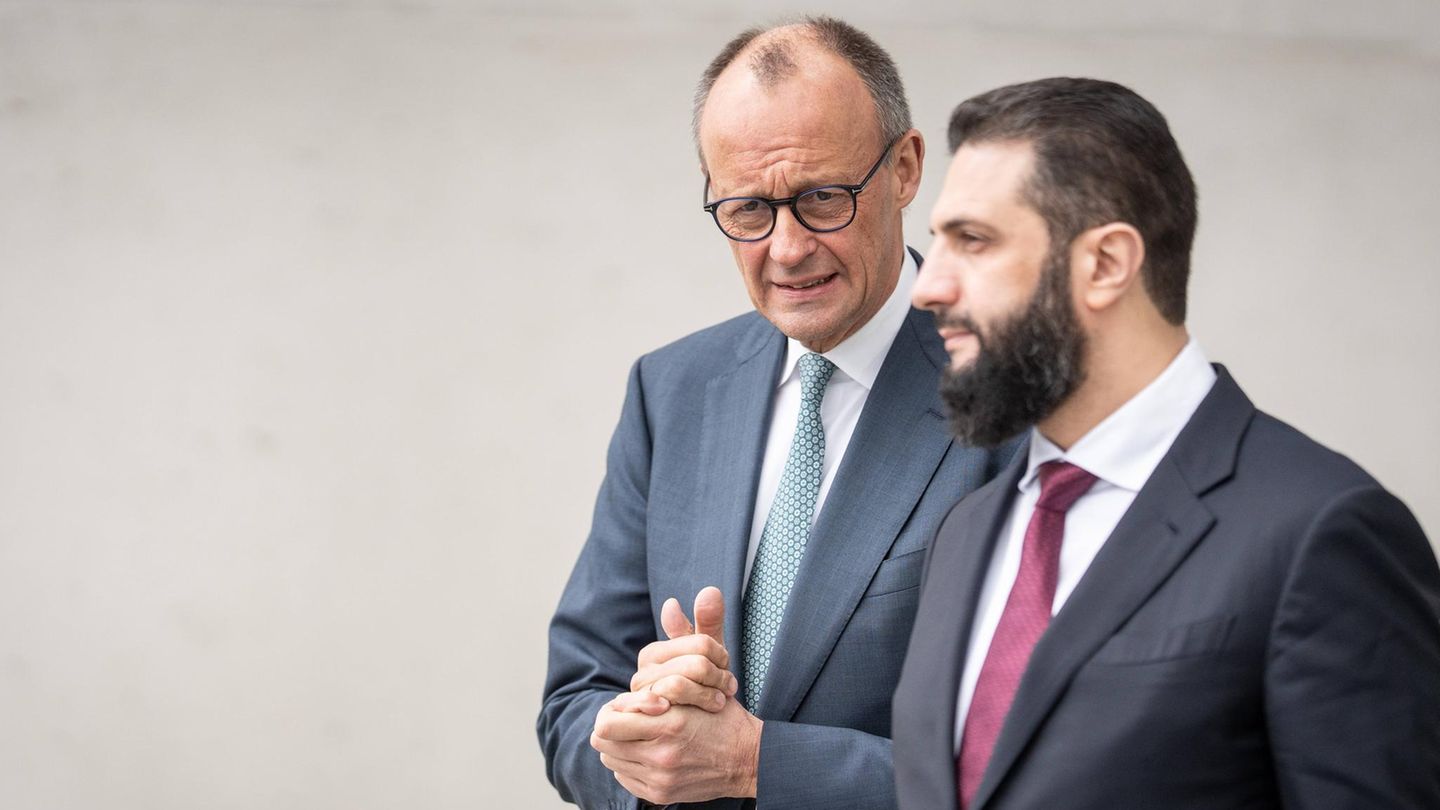 Friedrich Merz und Syriens Machthaber Ahmed Al-Scharaa am Montag im Kanzleramt