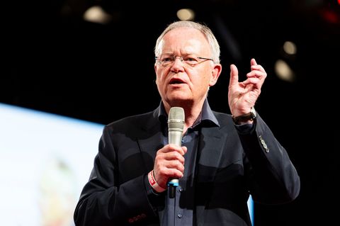 Stephan Weil legte sein Amt als niedersächsischer Ministerpräsident vor rund einem Jahr nieder. (Archivbild) Foto: Michael Matth