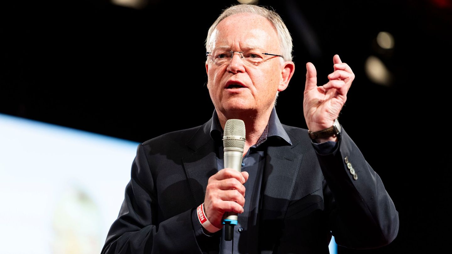 Stephan Weil legte sein Amt als niedersächsischer Ministerpräsident vor rund einem Jahr nieder. (Archivbild) Foto: Michael Matth