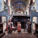 Nicht so die Einrichtung eines alten Franziskanerklosters: Die hier abgebildeten Figuren und viele andere Reliquien wurden mittlerweile gestohlen. Um die Lost Places vor Vandalismus zu schützen, verzichtet Annie Bertram auf genaue Ortsangaben.