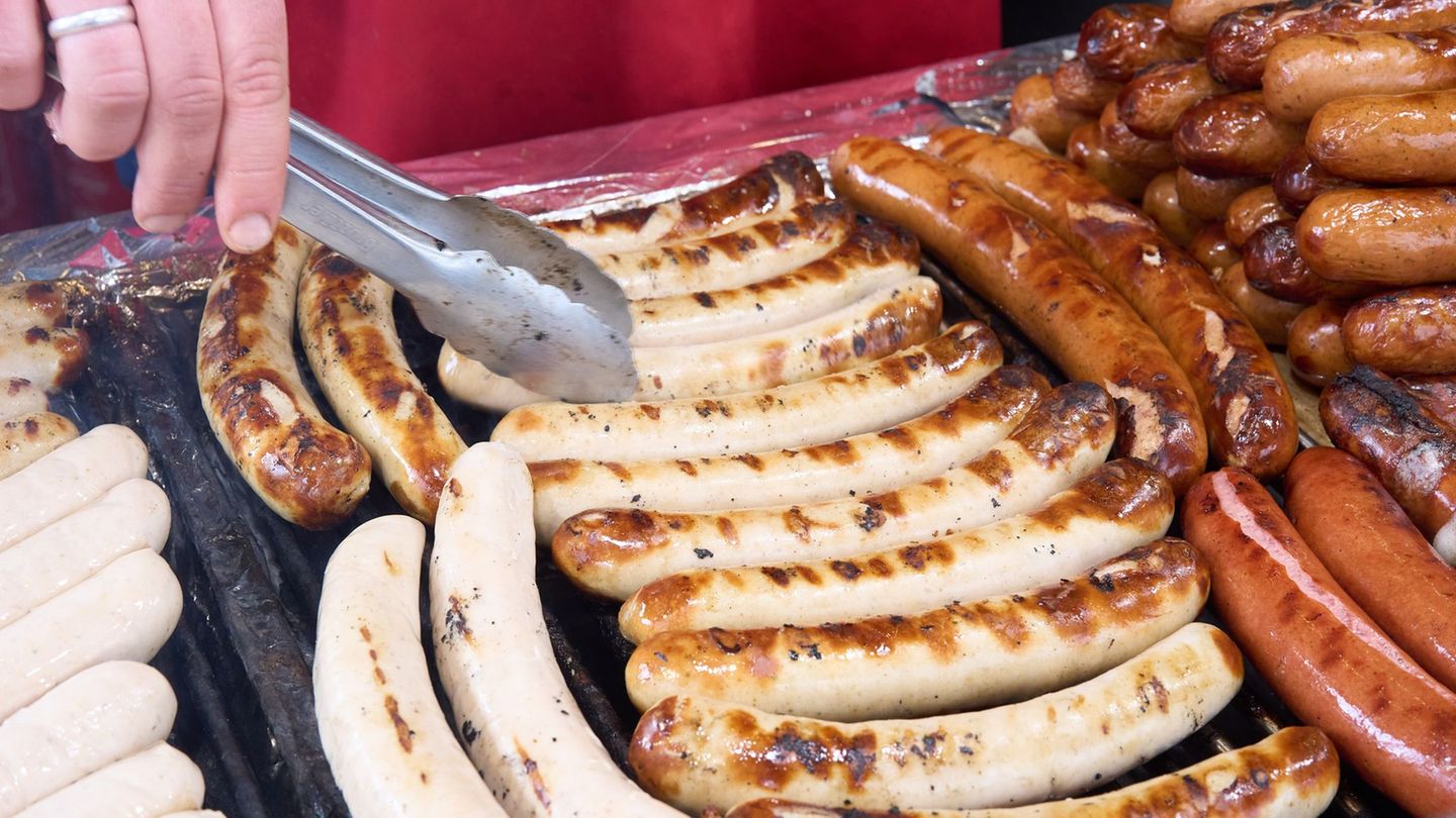 Um die Inflationsrate zu berechnen, schauen sich die Statistiker die Preisentwicklung bei sehr vielen Produkten und Dienstleistu