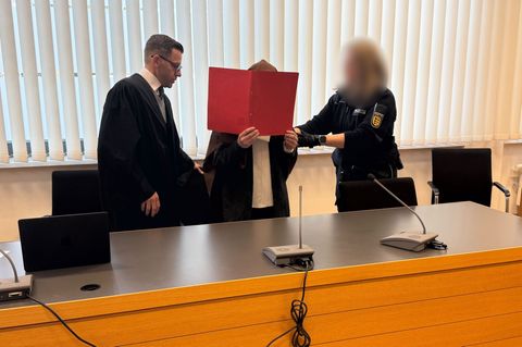 Eine Frau hat sich jahrelang als Lehrerin in Heidelberg und Homburg ausgegeben - früher war sie auch schon in Rheinland-Pfalz tä