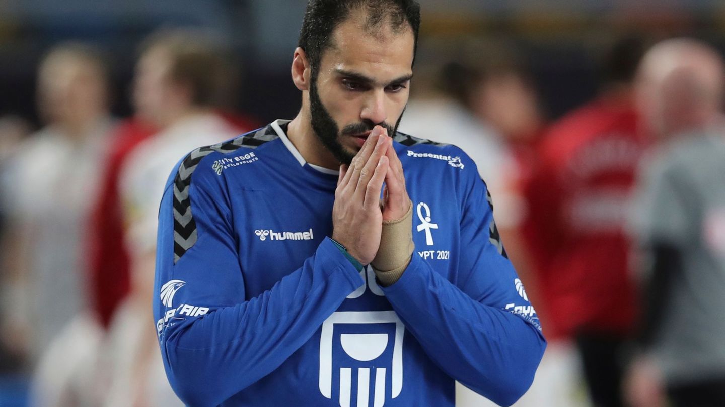 Karim Hendawy löst seinen Vertrag bei der HSG Wetzlar auf. (Archivbild) Foto: Mohamed Abd El Ghany/Pool Reuters/AP/dpa