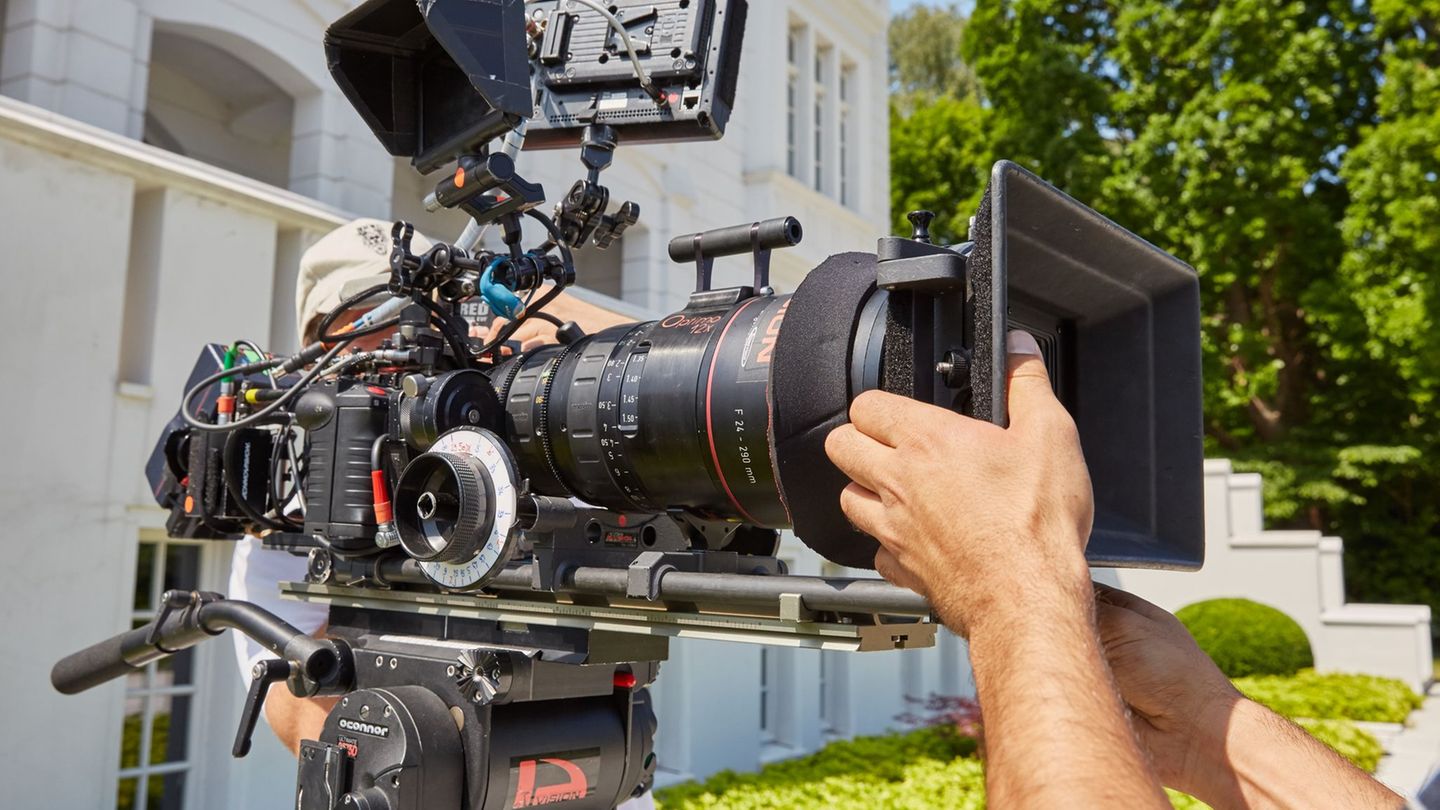Das Land unterstützt vier Filmproduktionen, die im Sommer in MV gedreht werden sollen. (Symbolbild) Foto: picture alliance / dpa