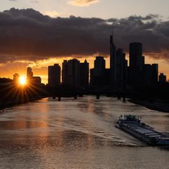 Die Skyline von Frankfurt am Main – Deutschland gilt als Geldwäsche-Paradies (Symbolbild, Deepfakes)