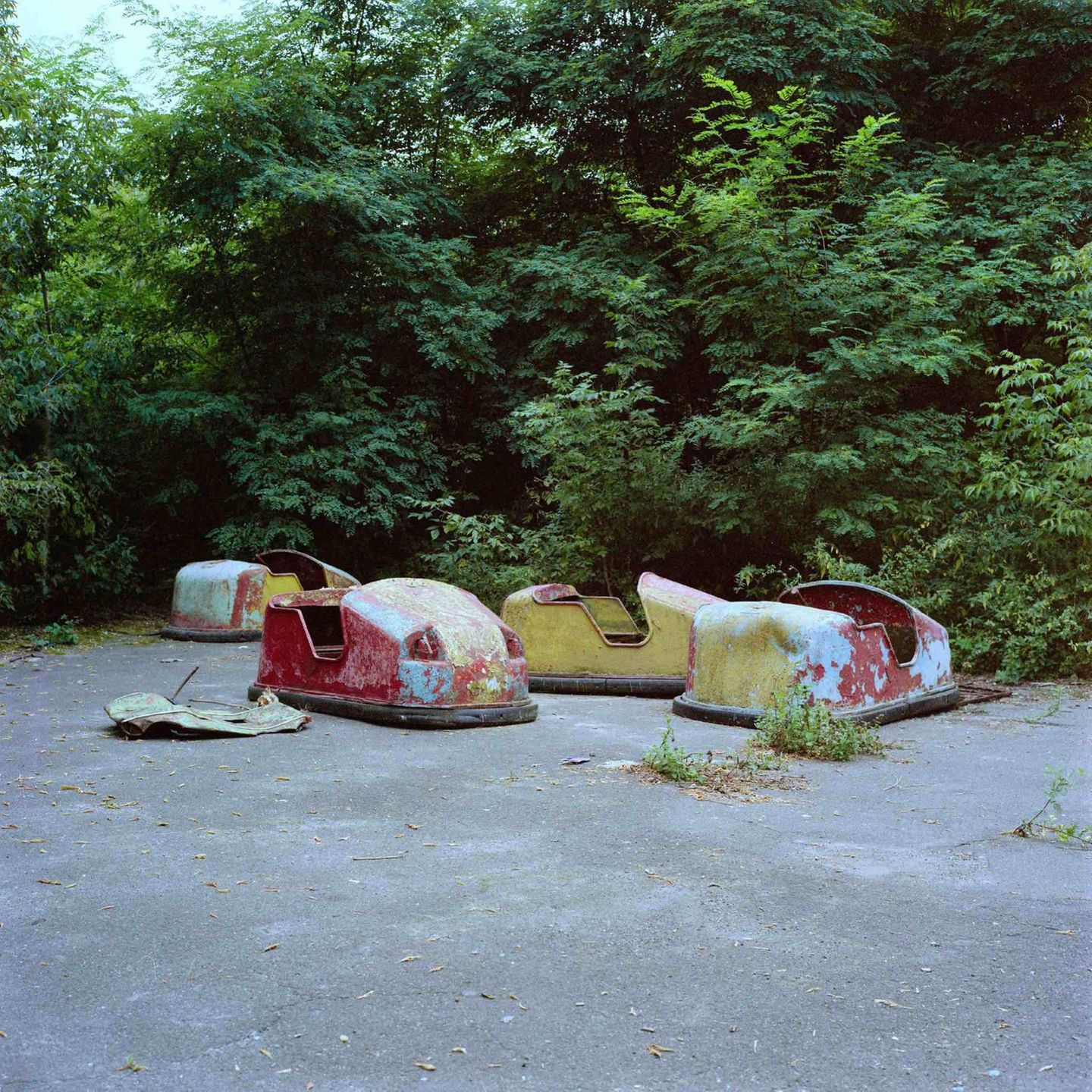 Eigentlich sollten Menschen hier Autoscooter fahren, Spaß im Vergnügungspark Prypjat haben. Doch noch vor dessen Eröffnung kam es zum Super-GAU im Kernkraftwerk nebenan. 