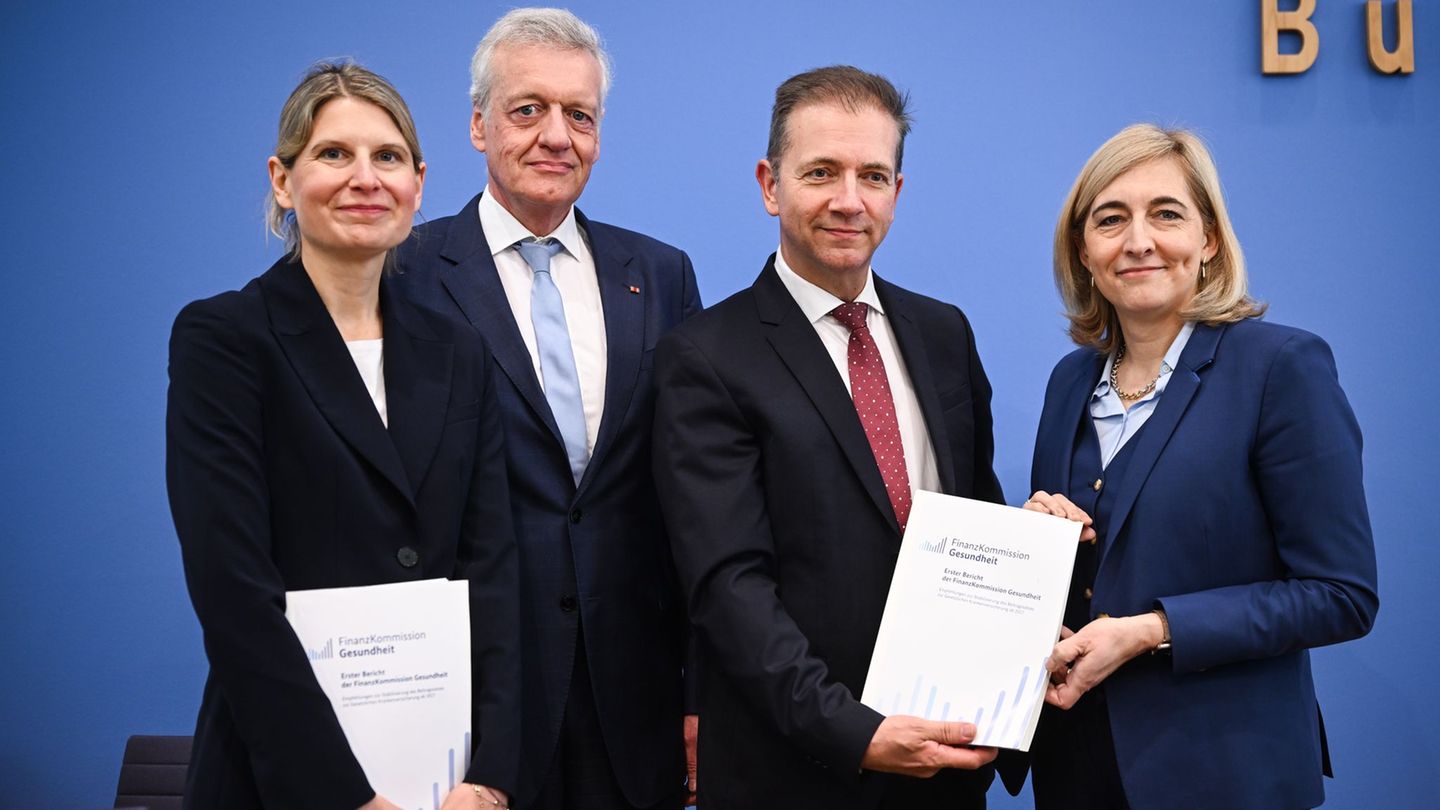 Die Kommission macht Einsparvorschläge von bis zu 42 Milliarden Euro. Foto: Britta Pedersen/dpa